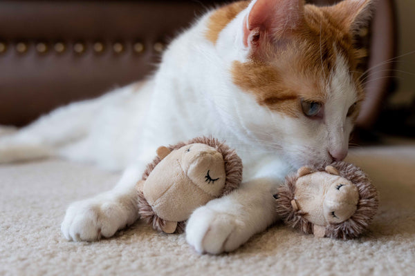 P.L.A.Y. Feline Frenzy - Mama and Chip Toy Set